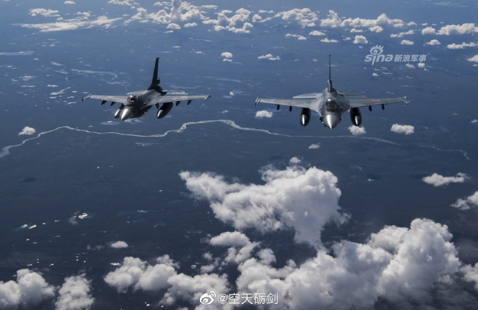 Tổng cộng tới nay Boeing đã sản xuất được tới hơn 800 máy bay tiếp liệu trên không KC-135. Thậm chí tới năm 2013, Israel còn tiếp tục đặt mua loại máy bay tiếp liệu này từ Mỹ dùng tuổi đời của chúng đã lên tới gần 60 năm. Nguồn ảnh: Sina.