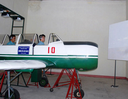 Hiện tại, trong biên chế của Không quân Nhân dân Việt Nam có khoảng 36 máy bay Yak-52, tuy nhiên tất cả đều chỉ được sử dụng cho mục đích huấn luyện và không có khả năng mang vũ khí. Nguồn ảnh: Danviet.