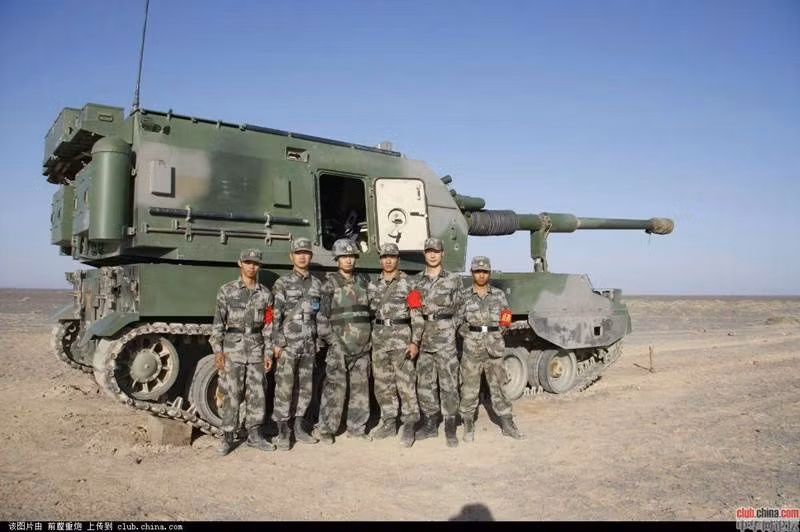 Loại đạn này được cho là phiên bản cải tiến của đạn WS-34 từng được Trung Quốc khẳng định là có tầm bắn lên tới 100 km và độ chính xác lệch tâm tối đa chỉ 40 mét và được điều khiển hoàn toàn bằng tín hiệu vệ tinh.