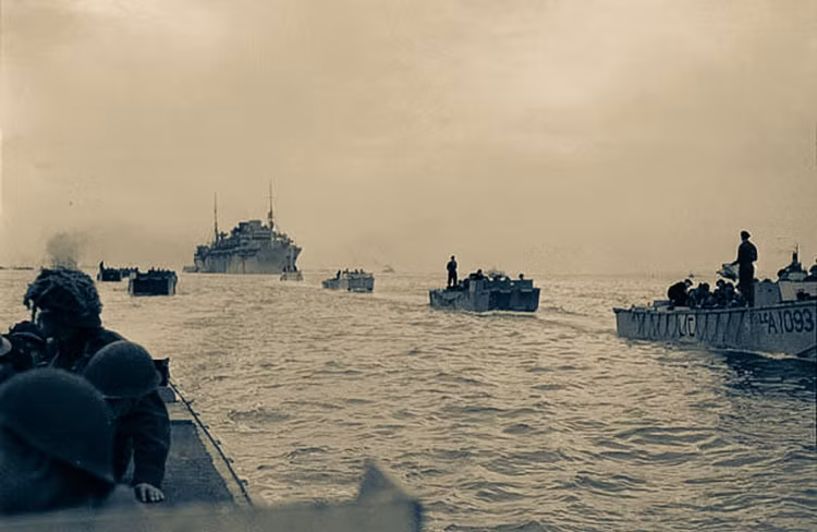 Bất chấp việc lính dù tác chiến không hiệu quả, quân Đồng minh vẫn tung đợt đổ bộ trên bãi biển vào sáng hôm sau. Nguồn ảnh: BI.