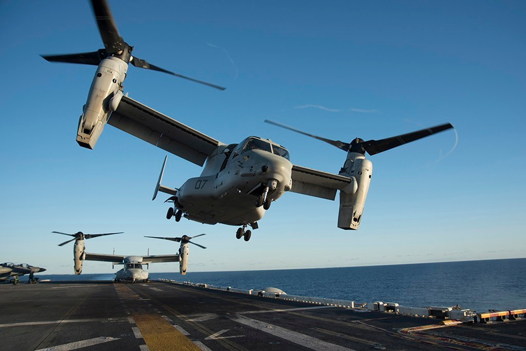 Hiện tại, Mỹ là quốc gia duy nhất trên thế giới sở hữu và sử dụng loại phương tiện bay quái dị này. Năm 2015, đã có thông tin Nhật Bản đặt hàng năm chiếc V-22 Osprey nhưng tới nay vẫn chưa có thông tin gì về việc Tokyo đã nhập biên loại phương tiện này vào biên chế. Nguồn ảnh: QQ.