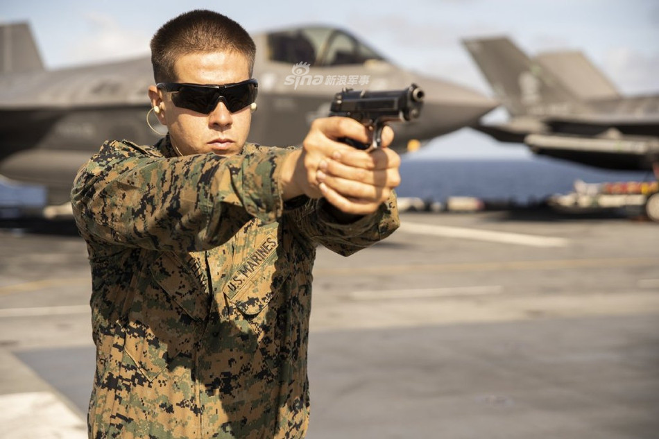 Vậy nên những trường bắn dã chiến như này sẽ được tận dụng mọi lúc, mọi nơi để binh lính có điều kiện tiếp xúc, luyện tập với vũ khí thật. Nguồn ảnh: Sina.