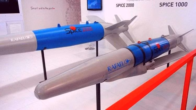 Các chương trình mô phỏng trên máy tính chỉ có thể lột tả được một phần rất nhỏ những gì sẽ xảy ra trên thực tế và thậm chí các mô hình đó còn không chính xác. Vậy nên muốn SPICE thông minh nhanh hơn, Israel sẽ phải tìm cách cho nó thực chiến, cho nó đối đầu với đủ kiểu mục tiêu và vượt qua đủ mọi hệ thống phòng thủ của đối phương. Nguồn ảnh: IAF.