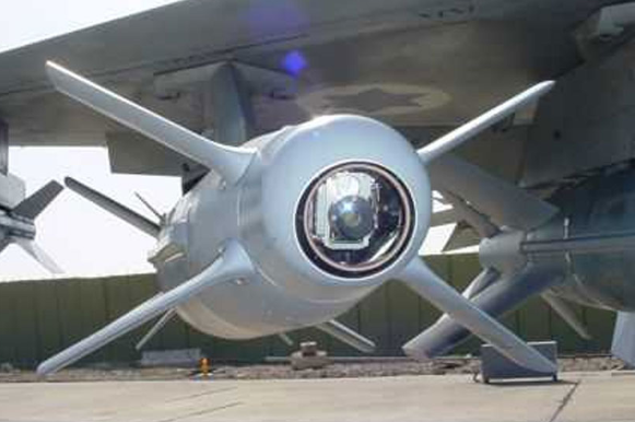 Loại bom SPICE nhỏ nhất mà Israel mang theo lượng thuốc nổ chỉ tương đương 75 kg. Quả bom này có thể trượt 100 km trên không trước khi đâm trúng mục tiêu mà nó đã định sẵn. Nguồn ảnh: IAF.