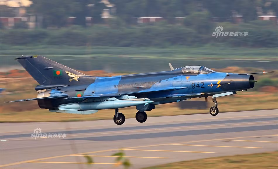 Ngoài ra, trong khu vực Châu Á còn có Triều Tiên, Myanmar cùng với Sri Lanka cũng sử dụng loại chiến đấu cơ này trong biên chế của mình. Nguồn ảnh: Sina.