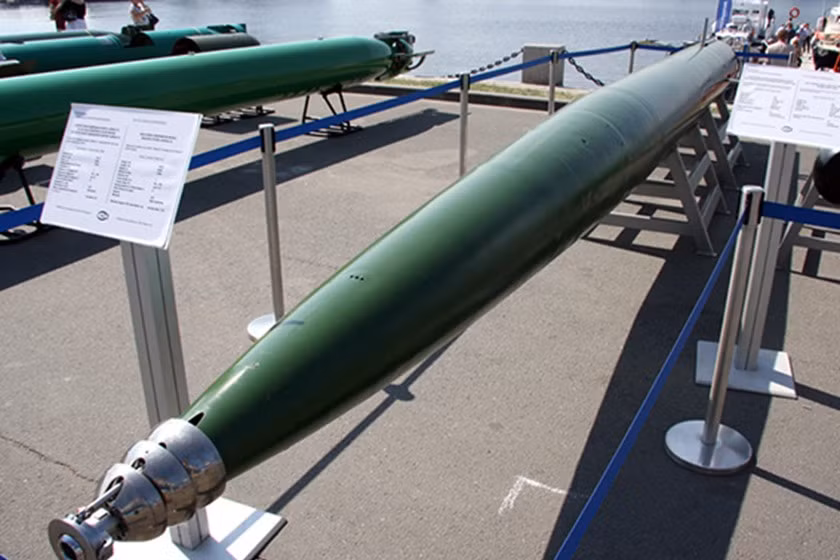 Sở dĩ Hoot đạt được tốc độ di chuyển nhanh tới như vậy là do thiết kế phần mũi của nó có khả năng rẽ nước cực kỳ tốc, cho phép toàn bộ phần thân của ngư lôi thực chất di chuyển trong một bong bóng khí, giảm thiểu tối đa lực cản của nước tác động lên nó.