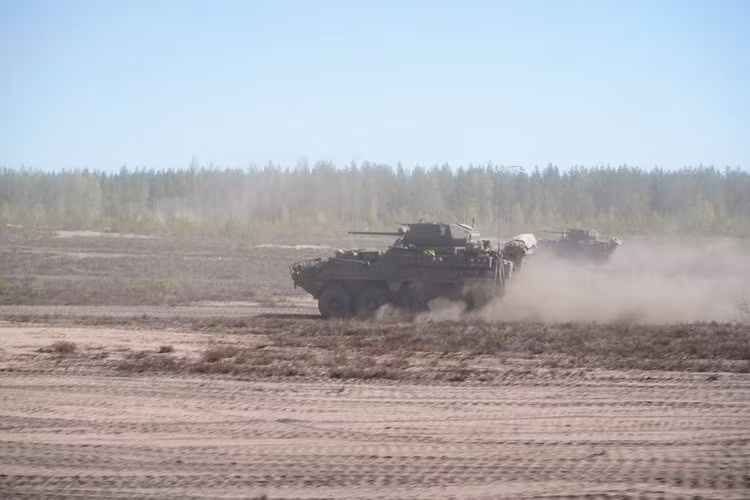 Xe thiết giáp bánh lốp Stryker Dragoon với hoả lực 30mm tương đương với hoả lực trên thiết giáp BMP-2 do Liên Xô trong biên chế quân đội Phần Lan. Nguồn ảnh: BI.