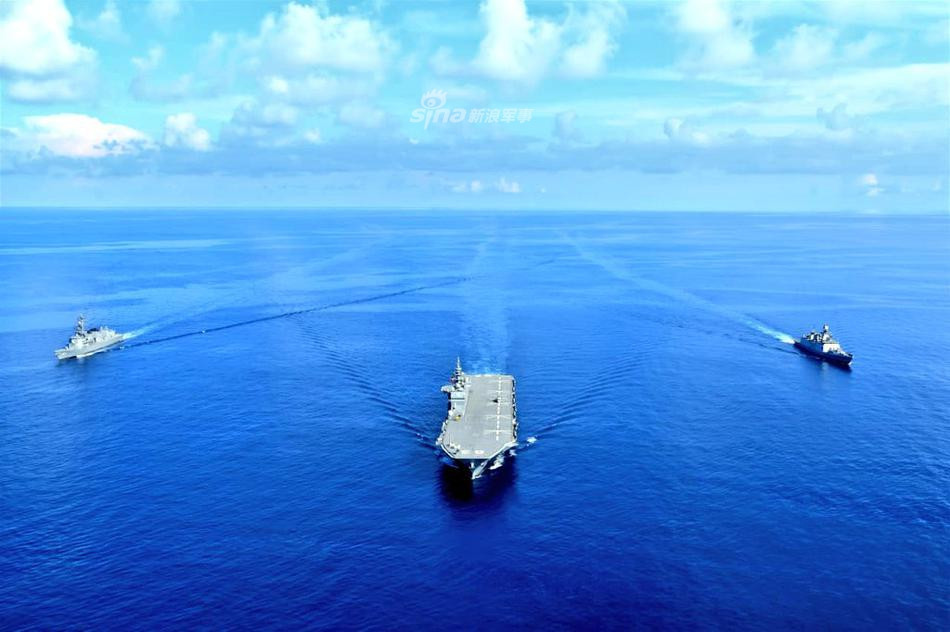 Do tiếp giáp với nhiều quốc gia và là cửa ngõ để các tàu bè từ Thái Bình Dương đi sang khu vực Ấn Độ Dương, vùng biển này có tình hình an ninh hết sức phức tạp. Nguồn ảnh: Sina.