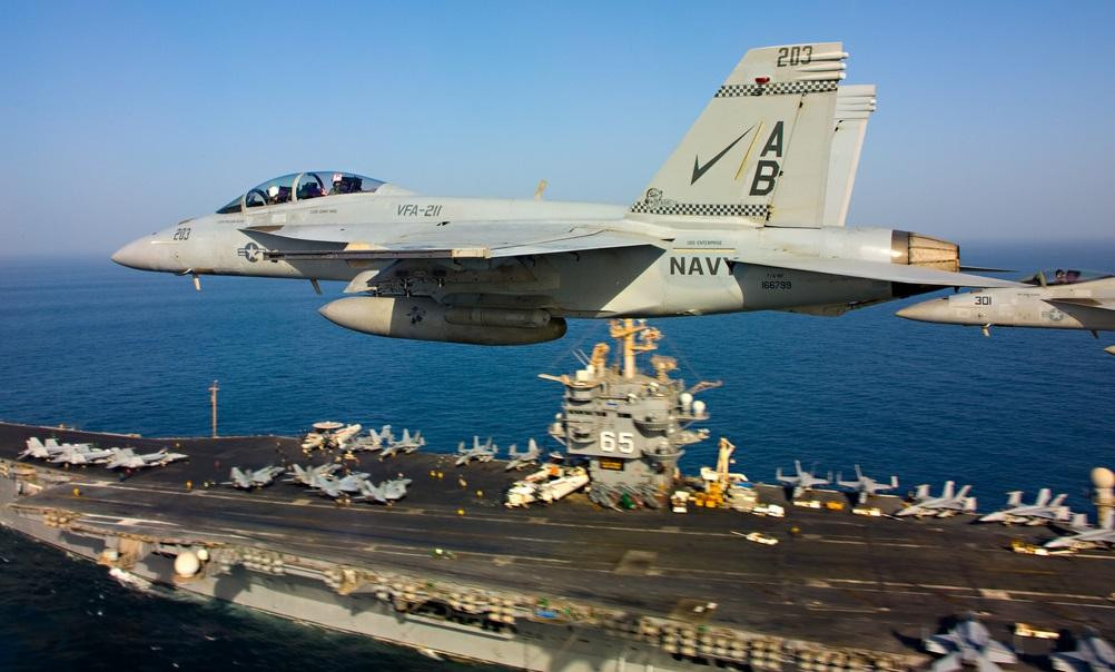 Về đường binh nghiệp của các phi công không quân hải quân và không quân Mỹ kể từ sau khi vụ khủng bố 11/9 khá khắc nghiệt, khi sẽ phải phục vụ từ 10 tới 12 năm và bị luân chuyển giữa các căn cứ không quân ở trong và ngoài nước. Nguồn ảnh: Wearethemighty.