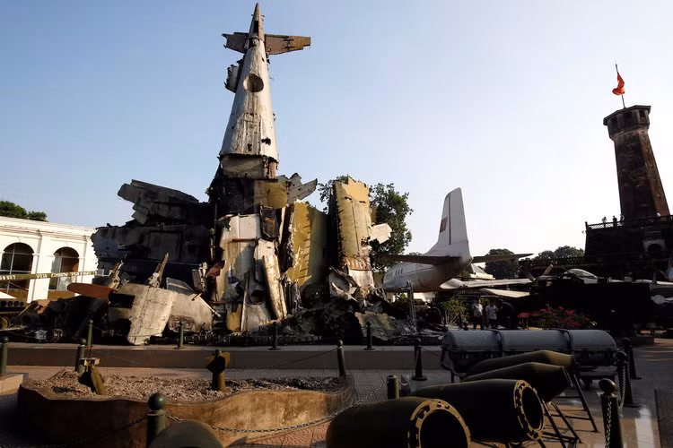 Phần lớn các máy bay Mỹ bị bắn hạ trong các phi vụ bắn phá vào khu vực phía Bắc Việt Nam đặc biệt là Hà Nội và Hải Phòng - những nơi được coi là có mạng lưới phòng không hiện đại và dày đặc nhất thế giới thời bấy giờ. Nguồn ảnh: TL.