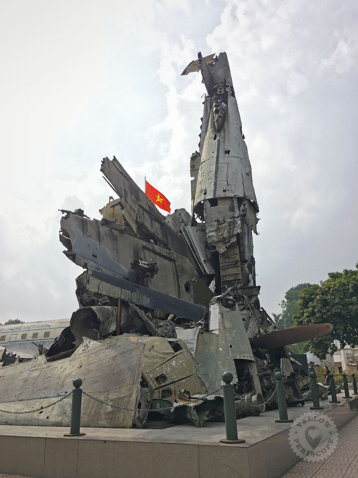 Đống tàn tích biểu trưng cho "sức mạnh Mỹ" đang được trưng bày ở Bảo tàng Lịch sử Quân sự Việt Nam. Nguồn ảnh: TL.