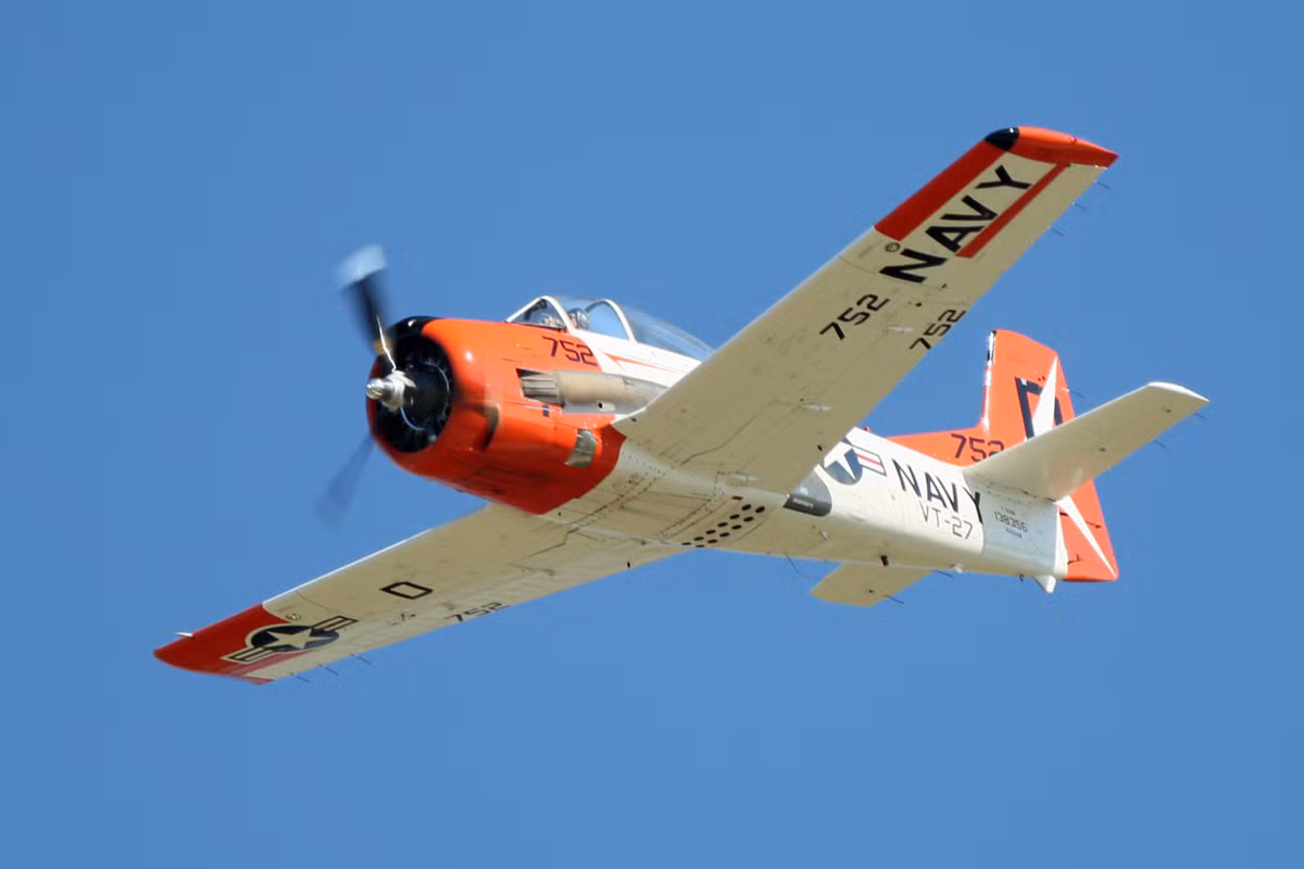 Loại máy bay có trọng lượng rỗng 2,9 tấn này được trang bị một động cơ Wright R-1820 với 9 xy-lanh, tổng công suất 1425 mã lực cho phép cất cánh với trọng lượng tối đa lên tới 3,8 tấn. Nguồn ảnh: USAF.