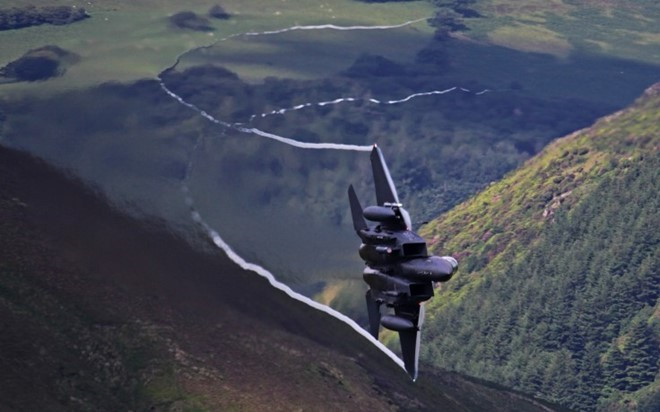 Cụ thể, Lầu Năm Góc đã từng úp mở về việc chi thêm 7,6 tỷ USD để nâng cấp hệ thông tác chiến điện tử trên chiến đấu cơ F-15. Nguồn ảnh: BI.