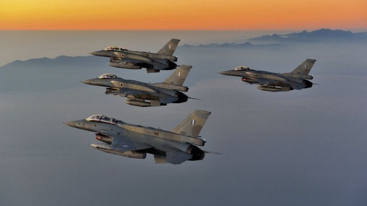 Nhà chính trị người Bulgaria này cũng chỉ ra rằng, nếu Bulgaria mua thêm F-16, nước này sẽ phải chi thêm một đống tiền nữa trong đó bao gồm cả chi phí phát sinh trong quá trình vận hành các chiến đấu cơ này và chi phí nhập khẩu linh kiện thay thế từ tận Mỹ. Nguồn ảnh: Zikal.