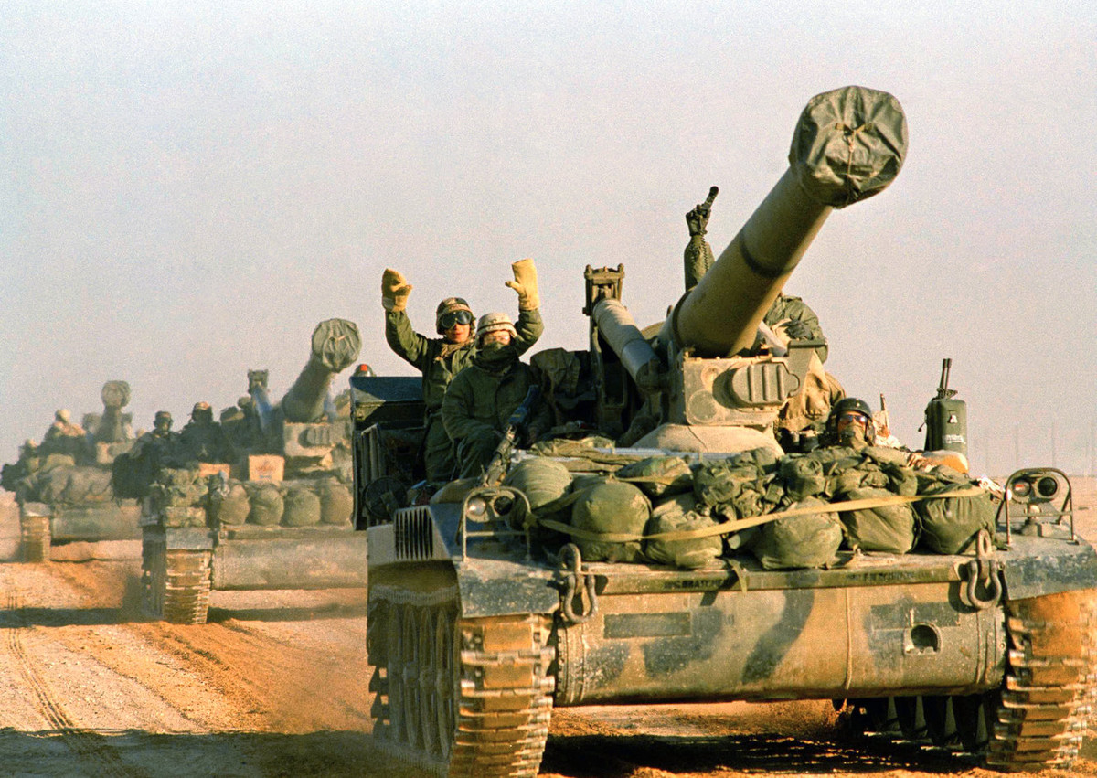 Trong chiến dịch này, Lục quân Mỹ đã đóng vai trò then chốt để đẩy lùi quân Iraq, giải phóng Kuwait. Nguồn ảnh: BI.