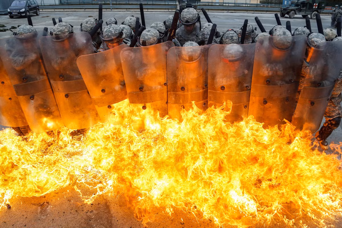 Ngay sau Chiến tranh Iraq là Chiến tranh Afghanistan - cuộc chiến tranh được người Mỹ coi là Chiến tranh Việt Nam của thế kỷ 21. Tới nay, chiến tranh Afghanistan vẫn tiếp diễn và đã cướp đi sinh mạng của hơn 2500 lính Mỹ. Nguồn ảnh: BI.