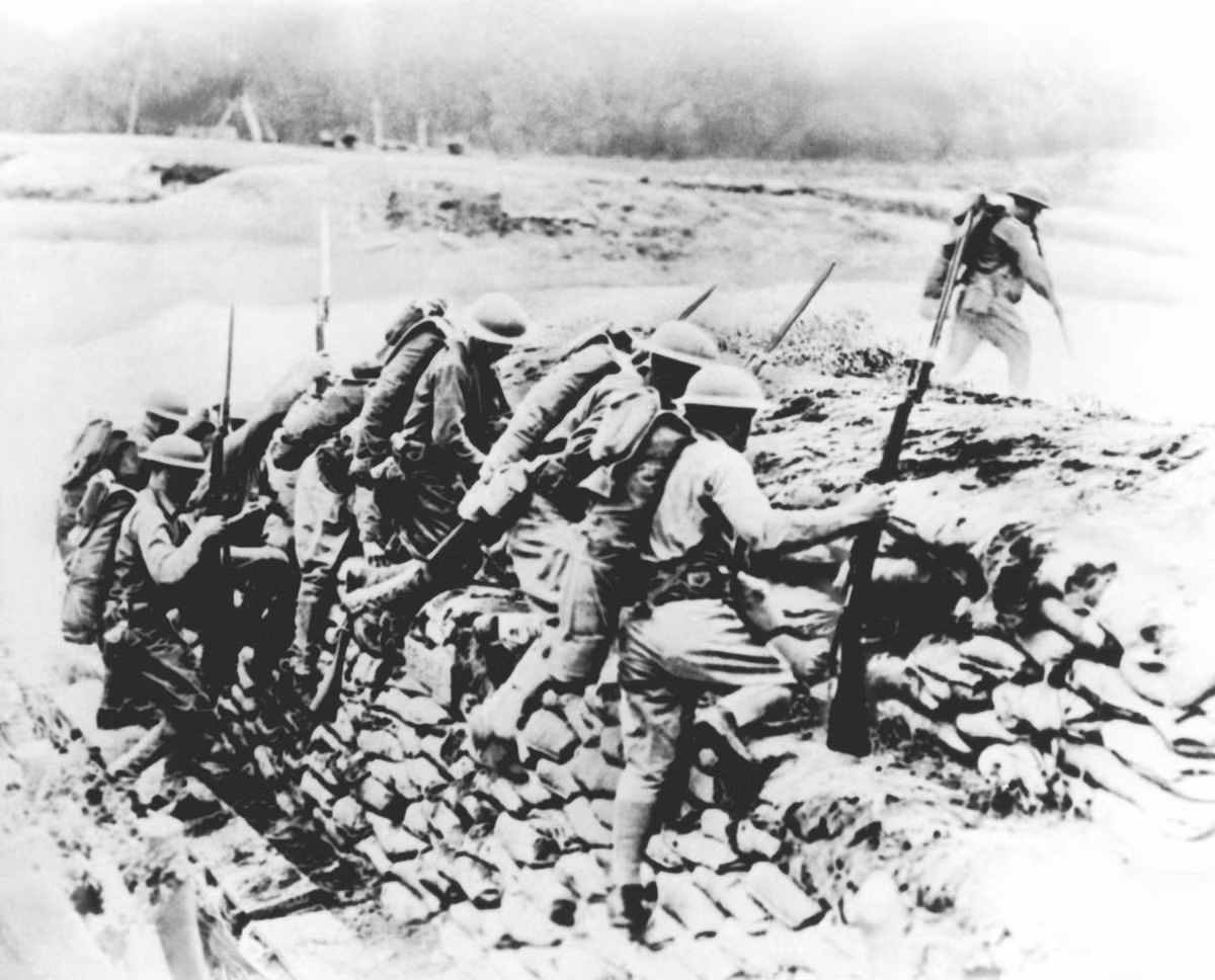 Chiến tranh Thế giới thứ nhất là cuộc chiến đầu tiên nằm ngoài châu Mỹ mà lực lượng này tham gia. Những người Mỹ đã chiến đấu sát cánh bên người Pháp với đúng danh dự của một người đồng minh trong những cuộc "thảm sát" diễn ra trên chiến trường của cuộc Đại Chiến. Nguồn ảnh: BI.