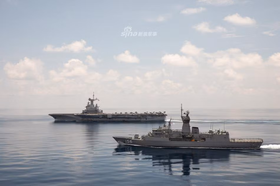 Tới năm 2003, tàu HMAS Toowoomba được hạ thuỷ và gia nhập biên chế Hải quân Hoàng gia Australia hai năm sau đó. Giống với các tàu khinh hạm lớp Anzac khác do Hải quân Australia tự thiết kế, tàu HMAS Toowoomba có độ ianx nước tối đa 3600 tấn và có chiều dài 118 mét, rộng 15 mét cùng mớm nước 4 mét. Nguồn ảnh: Sina.