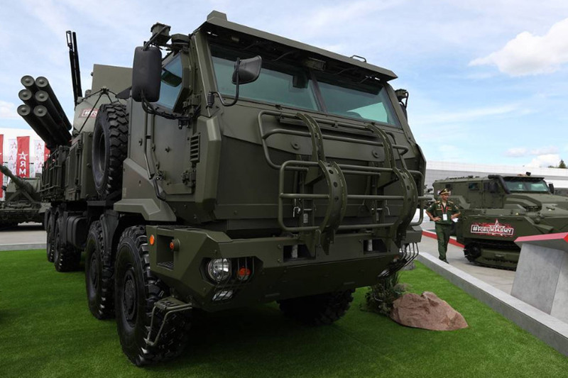 Hệ thống tên lửa đất đối không tự hành Pantsir-SM.