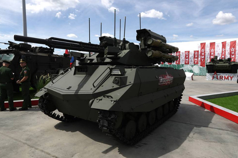 Phương tiện chiến đấu mặt đất điều khiển từ xa Uran-9.