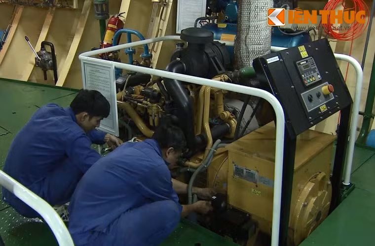 Không gian phòng máy rất sạch sẽ.