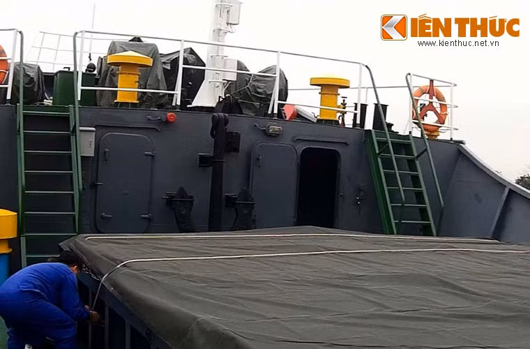 Để hoàn thành nhiệm vụ đặt ra, cán bộ, chiến sĩ, nhân viên trên các tàu của Lữ đoàn 649 luôn chủ động khắc phục khó khăn, tích cực học tập, huấn luyện, hướng tới khai thác, làm chủ khí tài.