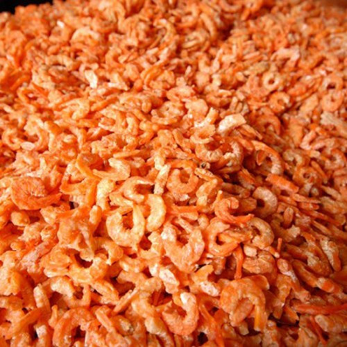 Trong tôm khô chứa hàm lượng đạm và canxi cao, có tác dụng giúp bài tiết chì khỏi cơ thể hiệu quả. Được biết, cứ mỗi 500gram vỏ tôm chứa đến 250 gram canxi. Ảnh: thucphamdfood.