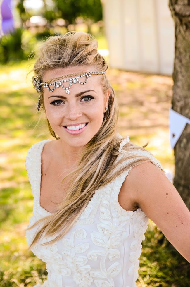 Uống trà xanh không chỉ giúp bạn giảm cân - bên cạnh chế độ ăn kiêng và tập thể dục tốt - mà các đặc tính chống oxy hóa và chống viêm của trà xanh còn giúp làm sáng da và giảm mụn trứng cá. Ảnh: weddingideasmag.