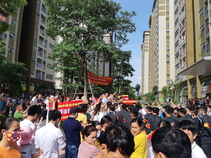 Cư dân The Vesta tỏ ra vô cùng bức xúc.