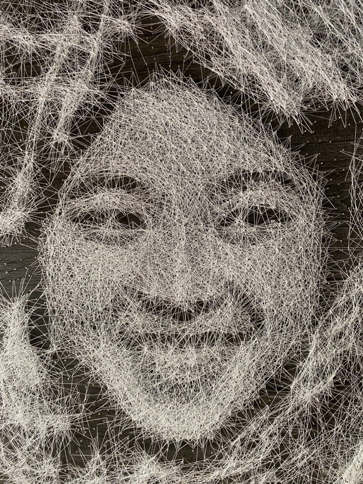 Ngỡ ngàng tranh sáng tạo từ đinh và chỉ bán giá vài chục triệu - Hình 3 Ngo ngang tranh sang tao tu dinh va chi ban gia vai chuc trieu-Hinh-3