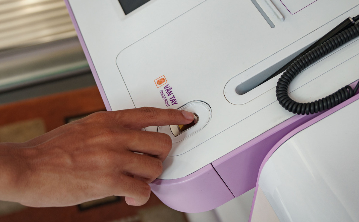 Trung tam du lieu sinh trac hoc, buoc di than toc cua ngan hang Viet