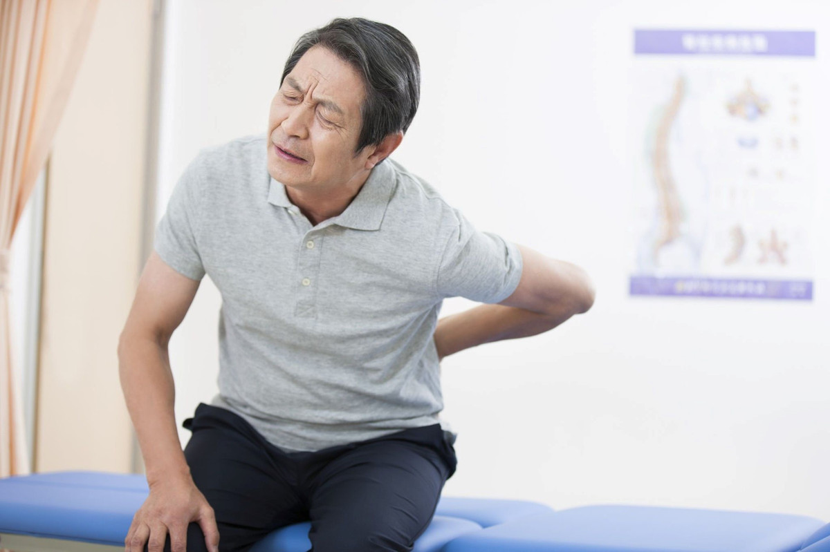 Bao dong tinh trang viem khop nhiem khuan do he mien dich suy yeu