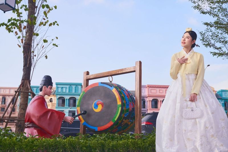 Top những điểm check-in đẹp “quên lối về” tại phố Hàn K-Town - Hình 3 Top nhung diem check-in dep “quen loi ve” tai pho Han K-Town-Hinh-3