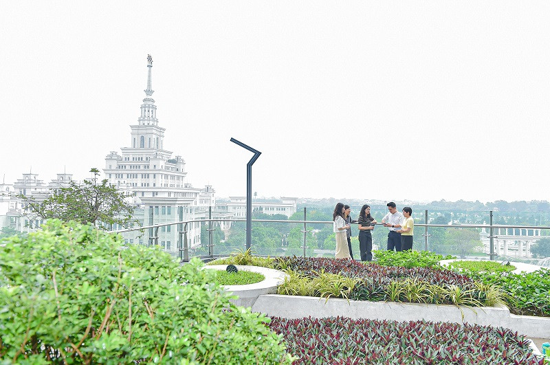 Kham pha “Toa nha xanh” - Cong trinh bieu tuong moi cua Viet Nam giua long Ocean City-Hinh-13