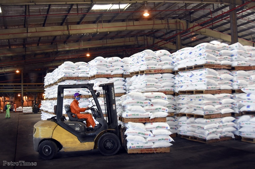 Khác biệt giữa việc phân bón không chịu thuế và chịu thuế GTGT 5%? Khac biet giua viec phan bon khong chiu thue va chiu thue GTGT 5%?