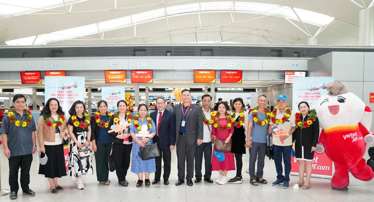 Khai truong duong bay noi Vieng Chan, Lao voi TP. Ho Chi Minh-Hinh-2