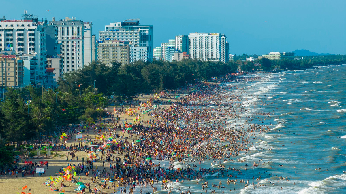 Sầm Sơn: Tọa độ du lịch hấp dẫn bậc nhất miền Bắc - Hình 2 Sam Son: Toa do du lich hap dan bac nhat mien Bac-Hinh-2