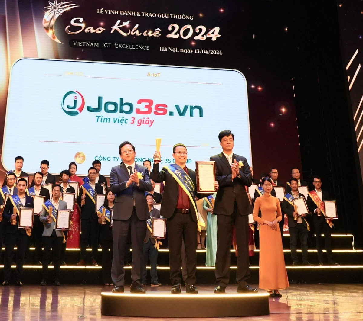 Nen tang tuyen dung Job3s.vn duoc vinh danh tai Giai thuong Sao Khue 2024