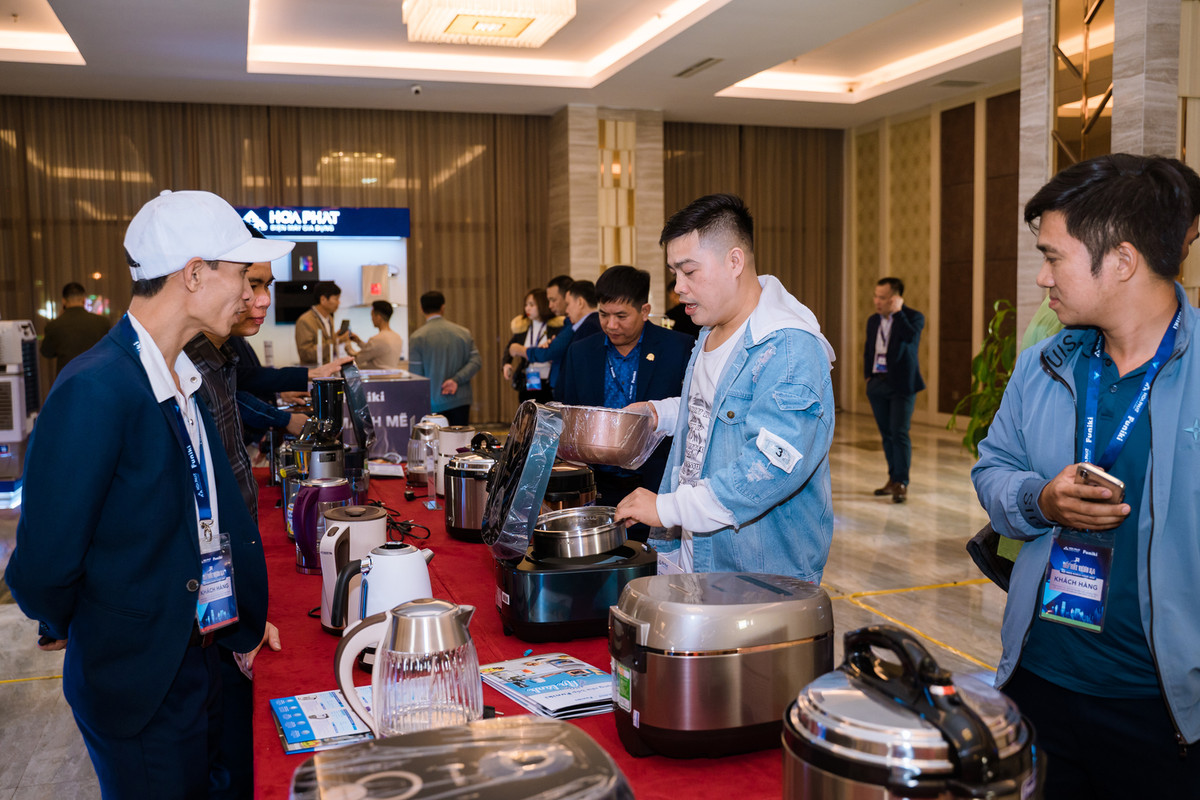 Dien may Gia dung Hoa Phat ra mat hang loat thiet bi va gia dung nha bep moi-Hinh-4