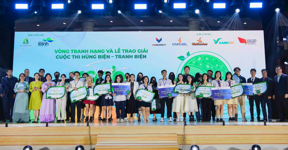 Tìm ra nhà vô địch cuộc thi hùng biện - tranh biện Tiếng nói Xanh - Hình 3 Tim ra nha vo dich cuoc thi hung bien - tranh bien Tieng noi Xanh-Hinh-3
