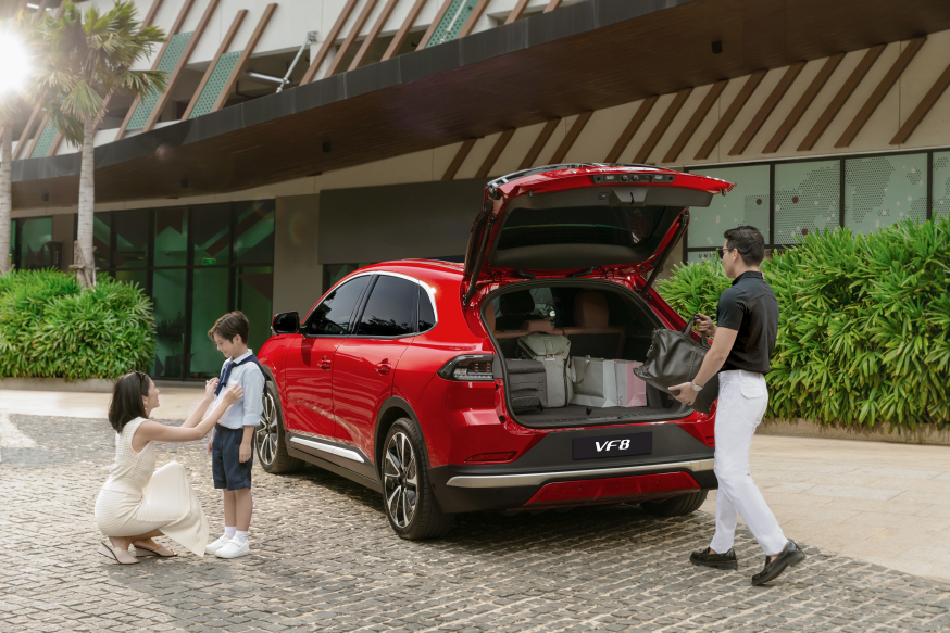 VINFAST VF8 gianh chien thang vang doi tai Le trao giai cua ASEAN NCAP