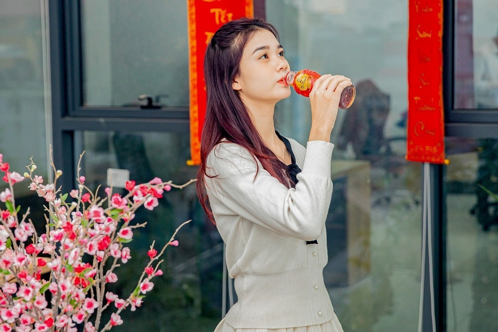 Uong gi de ban than tuoi mat truoc ky nghi le?-Hinh-3