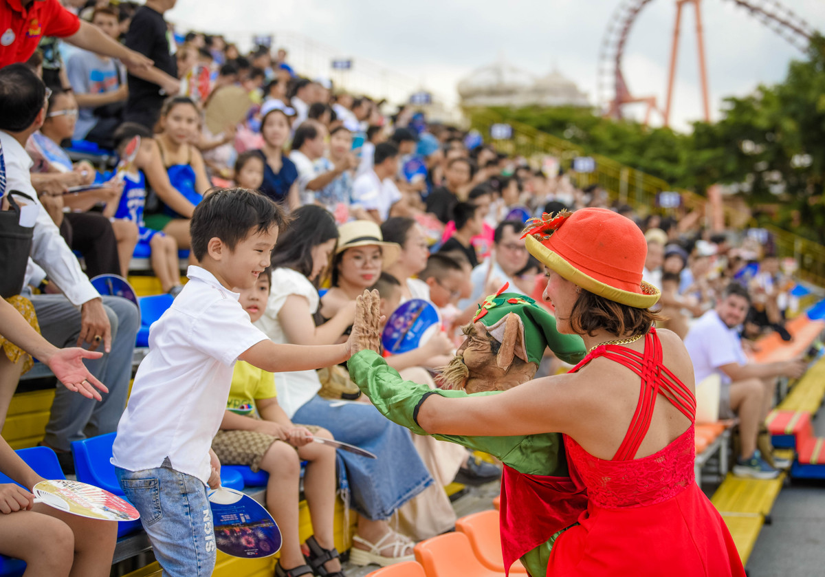 “Nghẹt thở” với show diễn Awaken River mới toanh tại Đà Nẵng - Hình 7 “Nghet tho” voi show dien Awaken River moi toanh tai Da Nang-Hinh-7