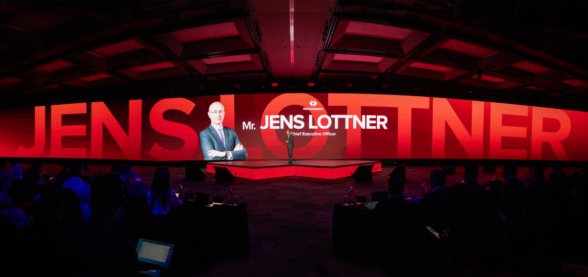 Techcombank 6 thang dau nam loi nhuan truoc thue dat 15,6 nghin ty dong