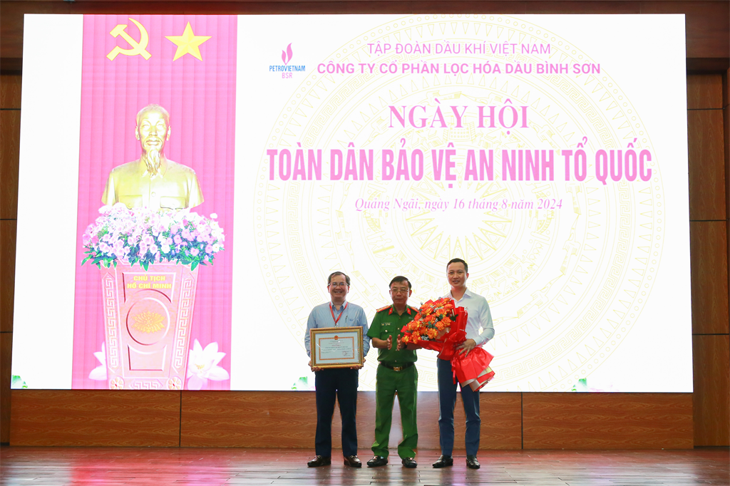 BSR tổ chức chương trình “Ngày hội toàn dân bảo vệ an ninh Tổ quốc” - Hình 3 BSR to chuc chuong trinh “Ngay hoi toan dan bao ve an ninh To quoc”-Hinh-3
