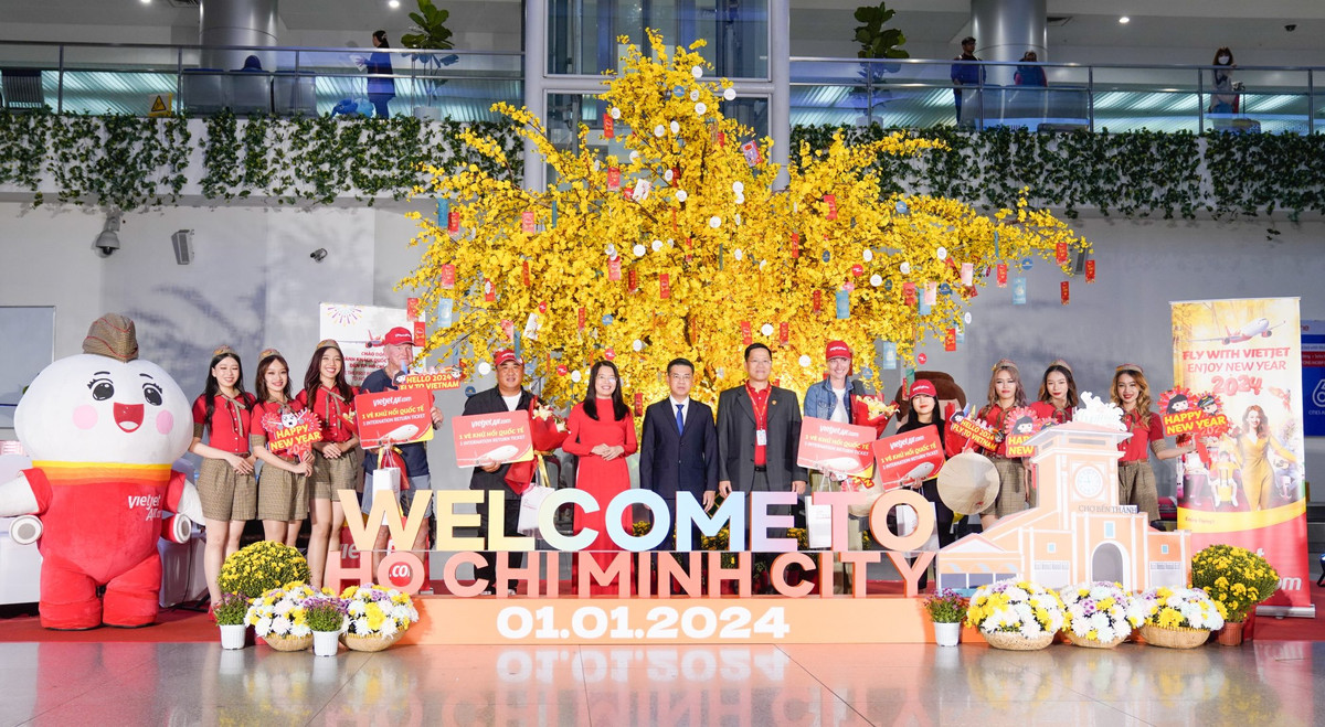 Don chao nam moi 2024 tren cac chuyen bay Vietjet ngay 1/1/2024-Hinh-4