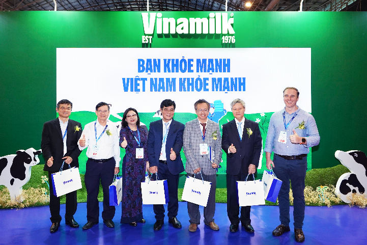 Sức hút của VINAMILK tại triển lãm quốc tế chuyên ngành sữa - Hình 8 Suc hut cua VINAMILK tai trien lam quoc te chuyen nganh sua-Hinh-8