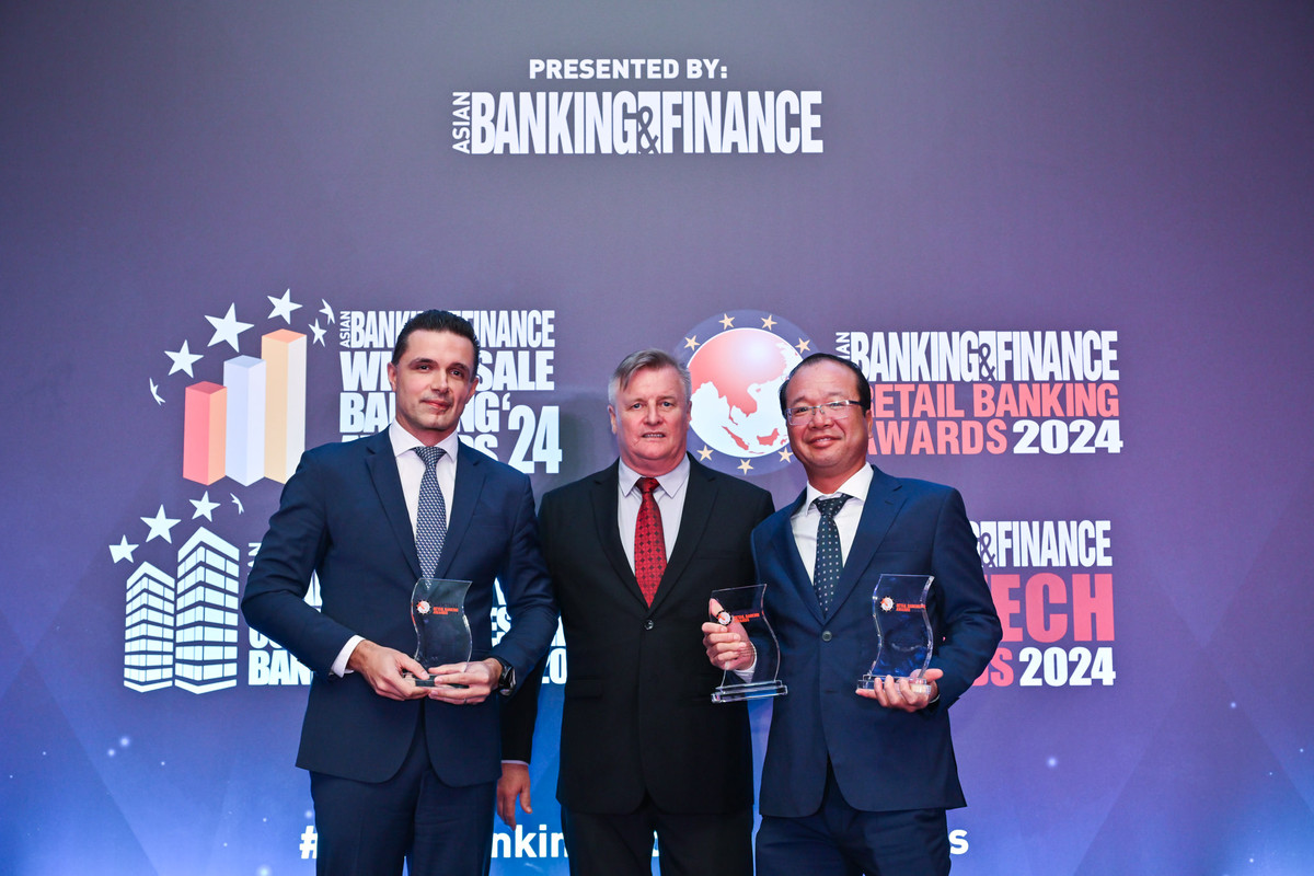 Các tổ chức quốc tế đánh giá cao chiến lược bán lẻ cộng hưởng số hóa của HDBank Cac to chuc quoc te danh gia cao chien luoc ban le cong huong so hoa cua HDBank