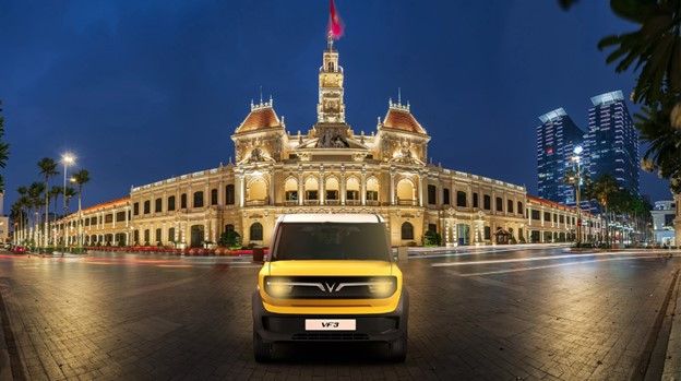 Chiec xe “moi phut 7 nguoi mua” chinh phuc khach hang du moi lua tuoi