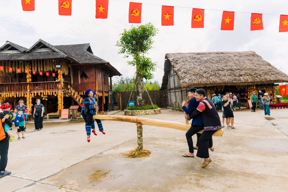 Lễ hội “Mùa vàng bản Mây” khuấy động không khí Fansipan - Hình 5 Le hoi “Mua vang ban May” khuay dong khong khi Fansipan-Hinh-5